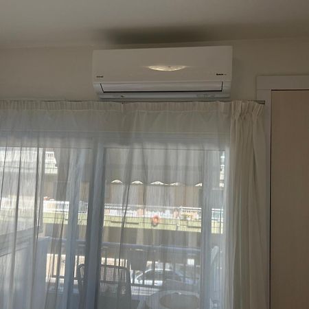 A Wonderful Apartment In Front Of The Sea! Peraía Екстериор снимка