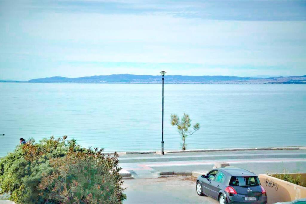 A Wonderful Apartment In Front Of The Sea! Peraía Екстериор снимка