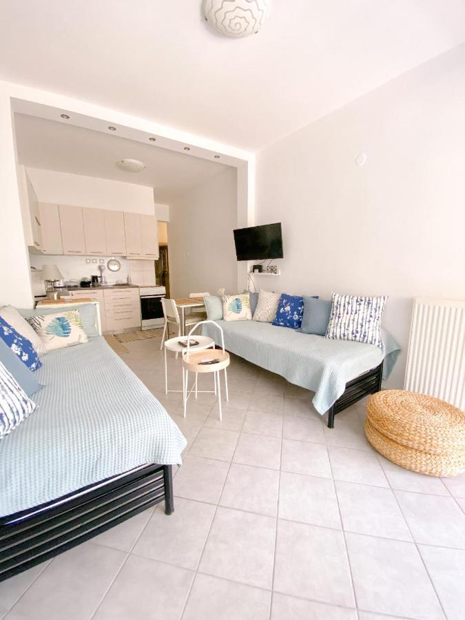 A Wonderful Apartment In Front Of The Sea! Peraía Екстериор снимка
