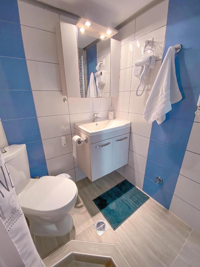 A Wonderful Apartment In Front Of The Sea! Peraía Екстериор снимка